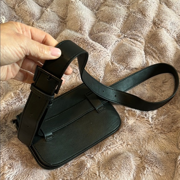 Black Pixie Mood Leather Waist of Cross Shoulder Bag (3 zippers) - Picture 5 of 5